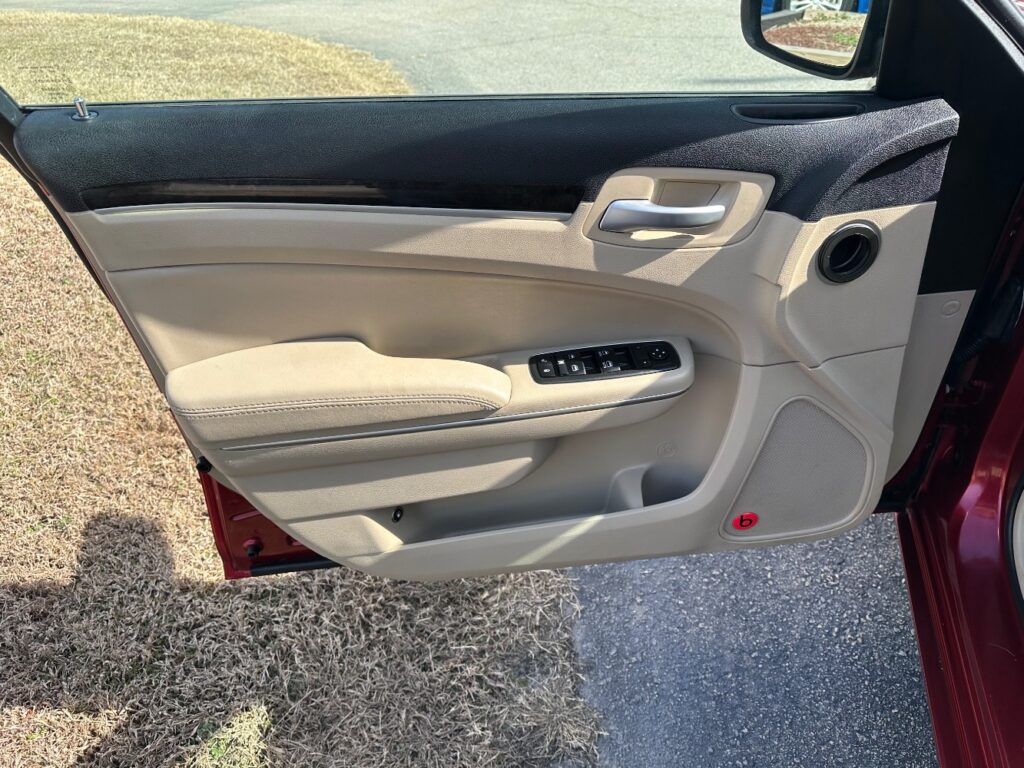 2013 Chrysler 300 Motown