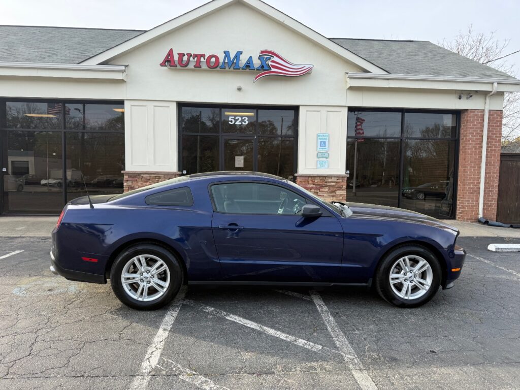 2012 Ford Mustang V6