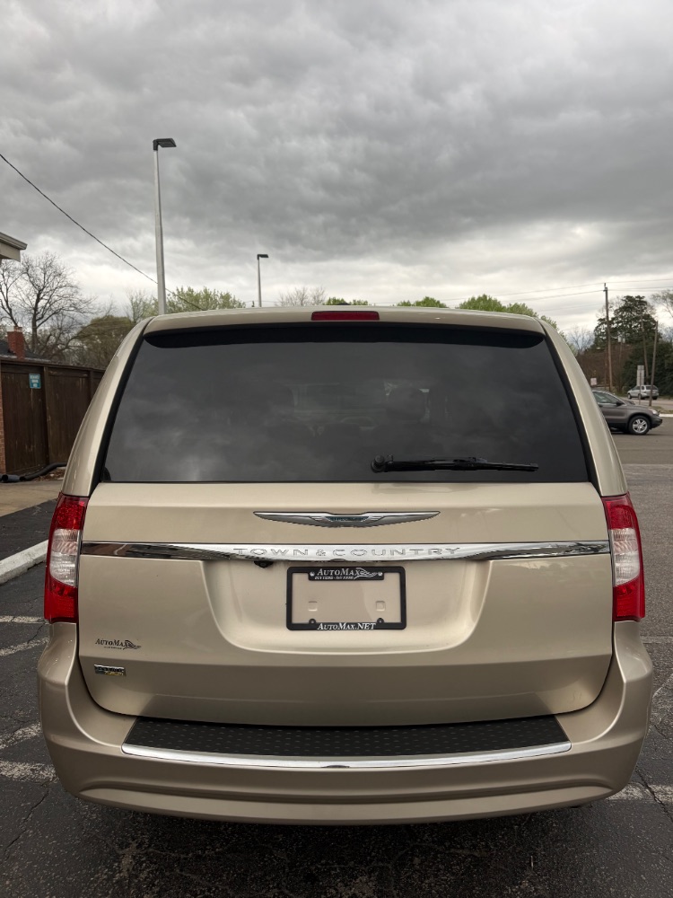 2014 Chrysler Town & Country Touring
