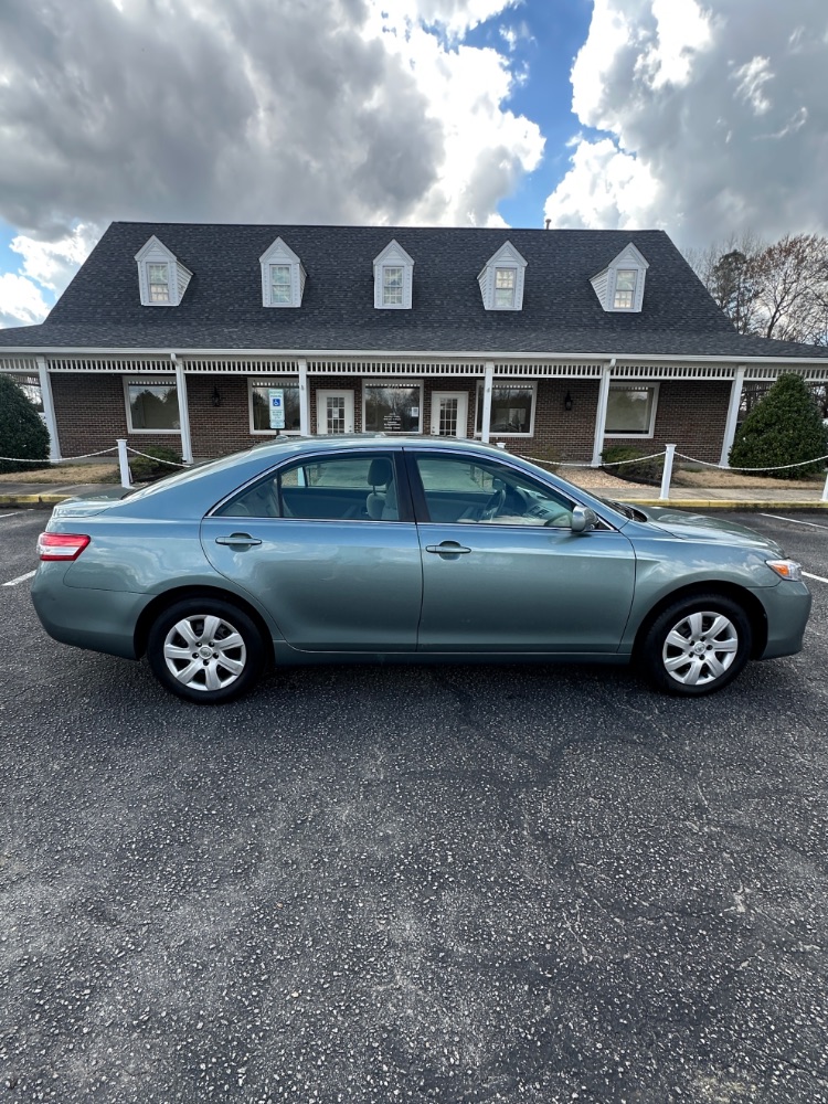 2010 Toyota Camry LE