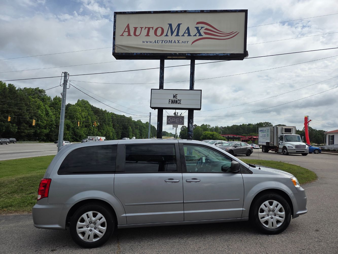 2017 Dodge Grand Caravan SE's photo