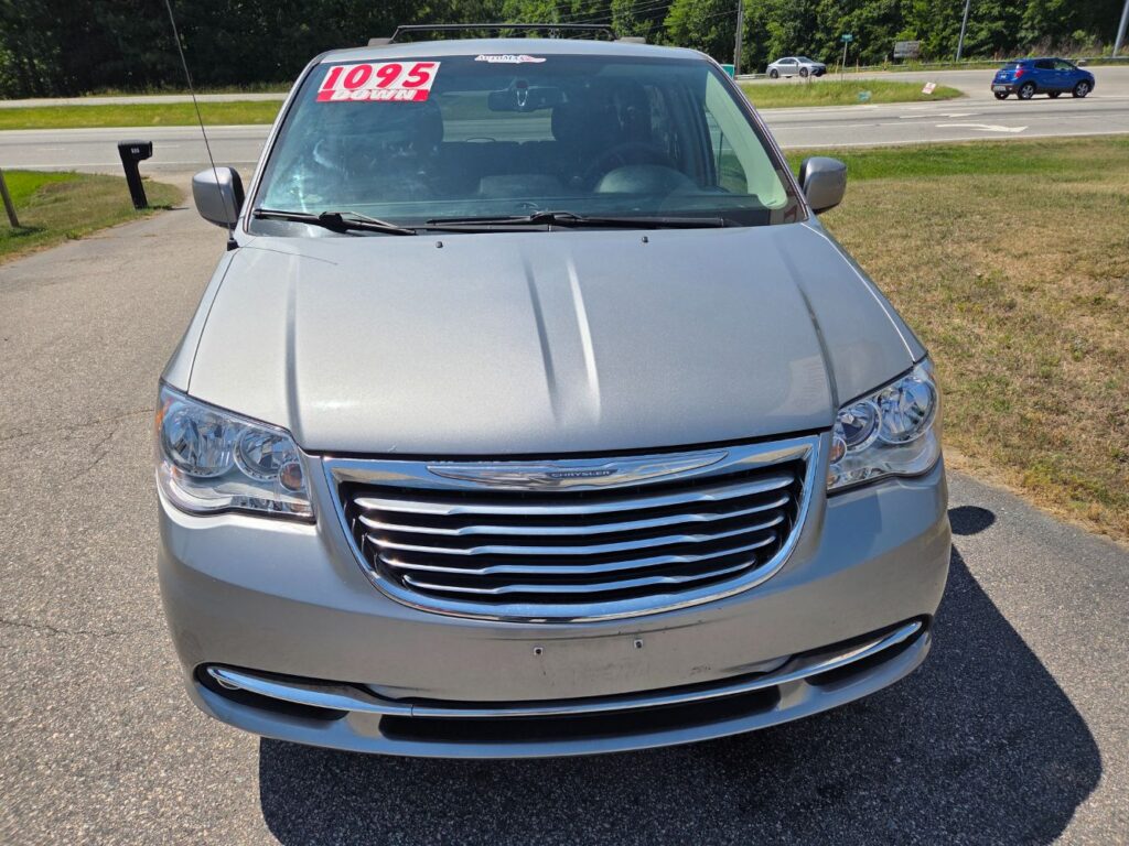 2016 Chrysler Town & Country Touring