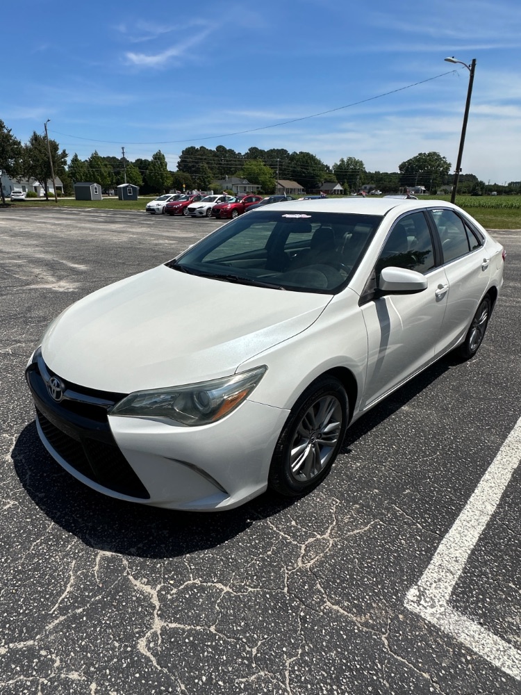 2015 Toyota Camry SE
