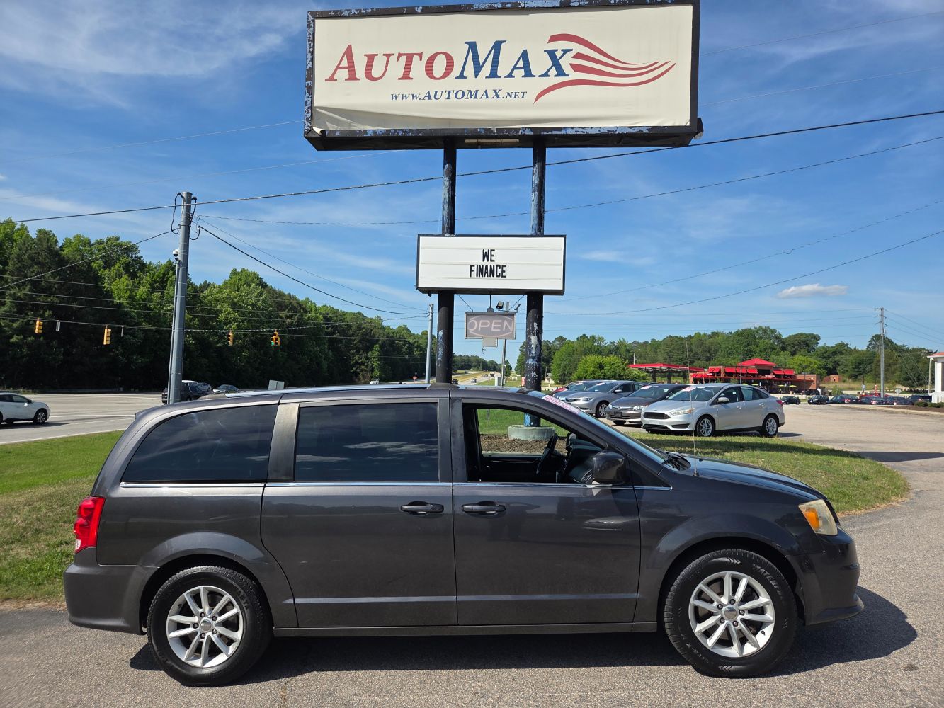2019 Dodge Grand Caravan SXT's photo