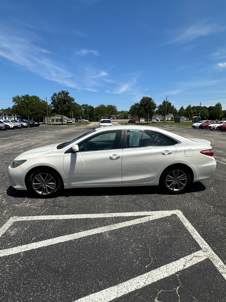 2015 Toyota Camry SE