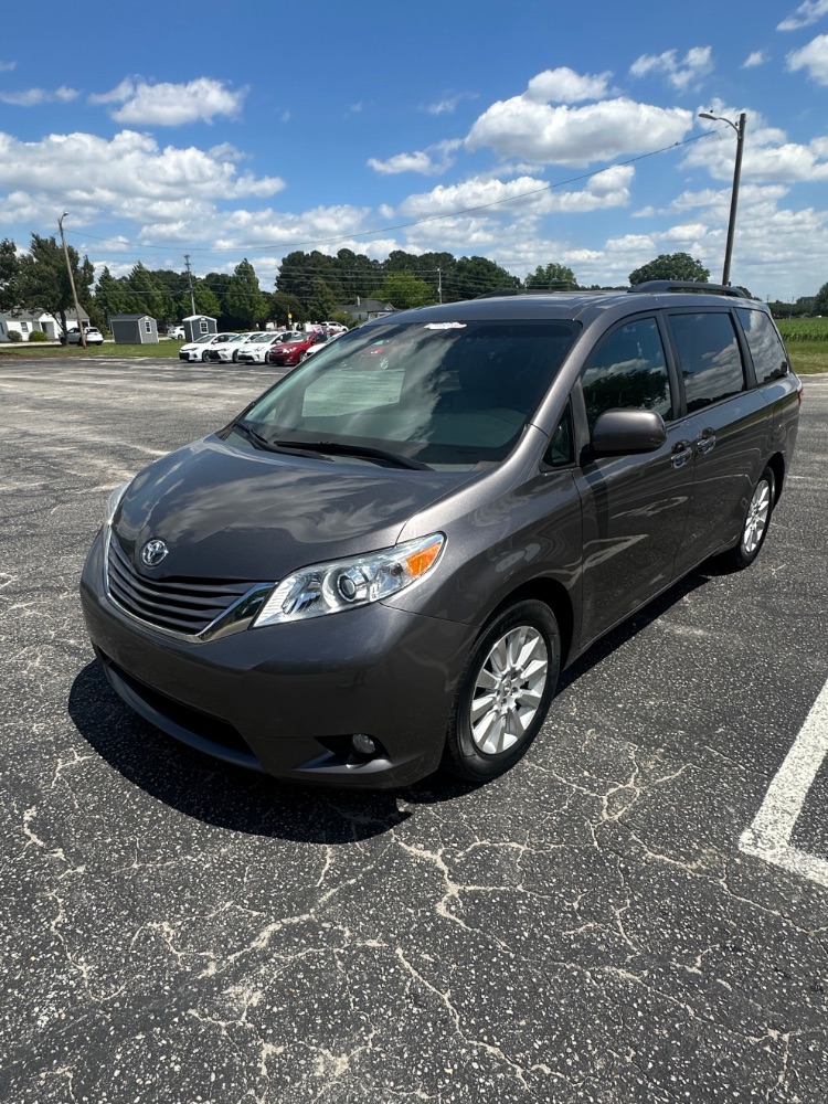 2015 Toyota Sienna XLE