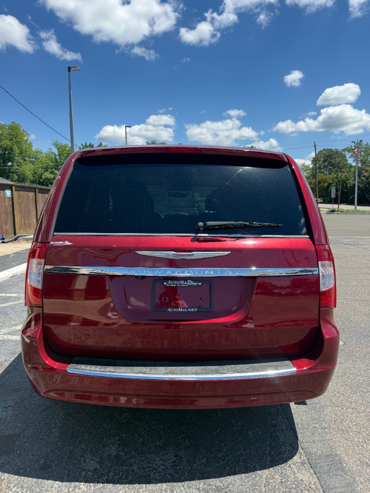 2015 Chrysler Town & Country Touring