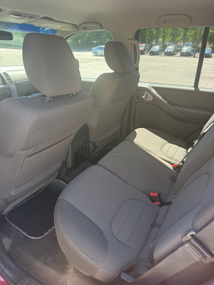 2011 Nissan Pathfinder S
