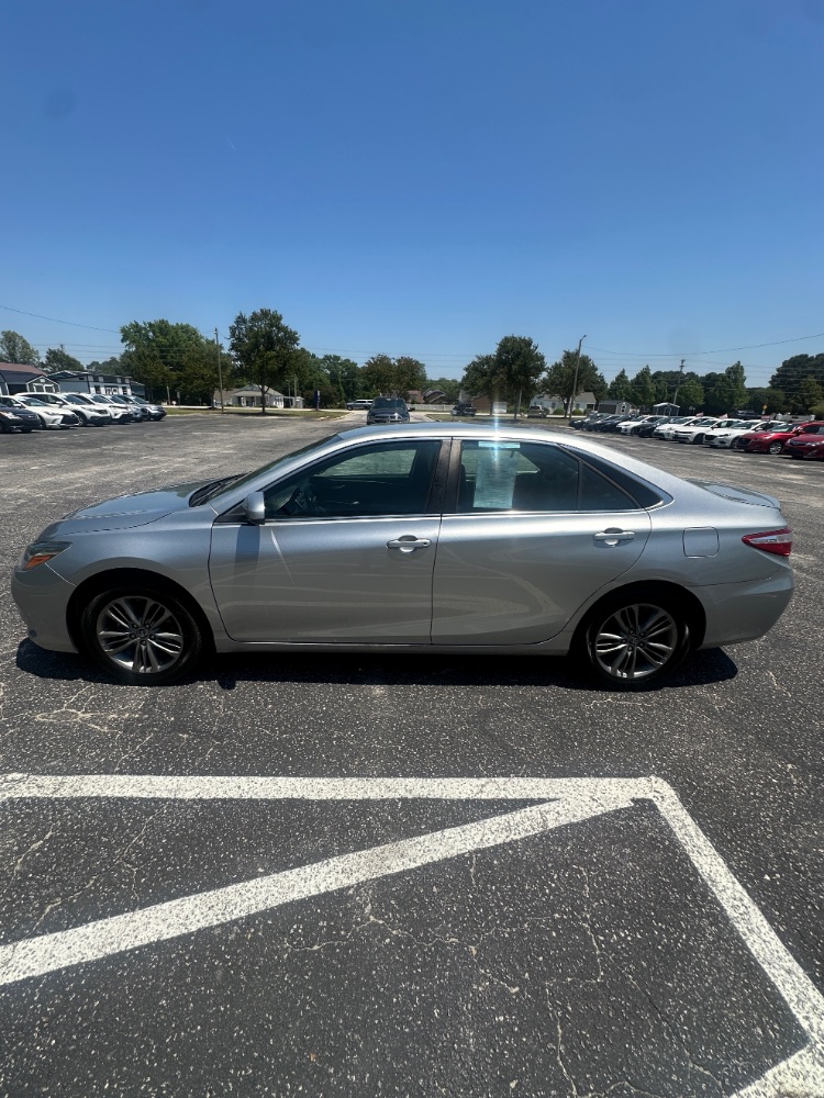 2017 Toyota Camry SE