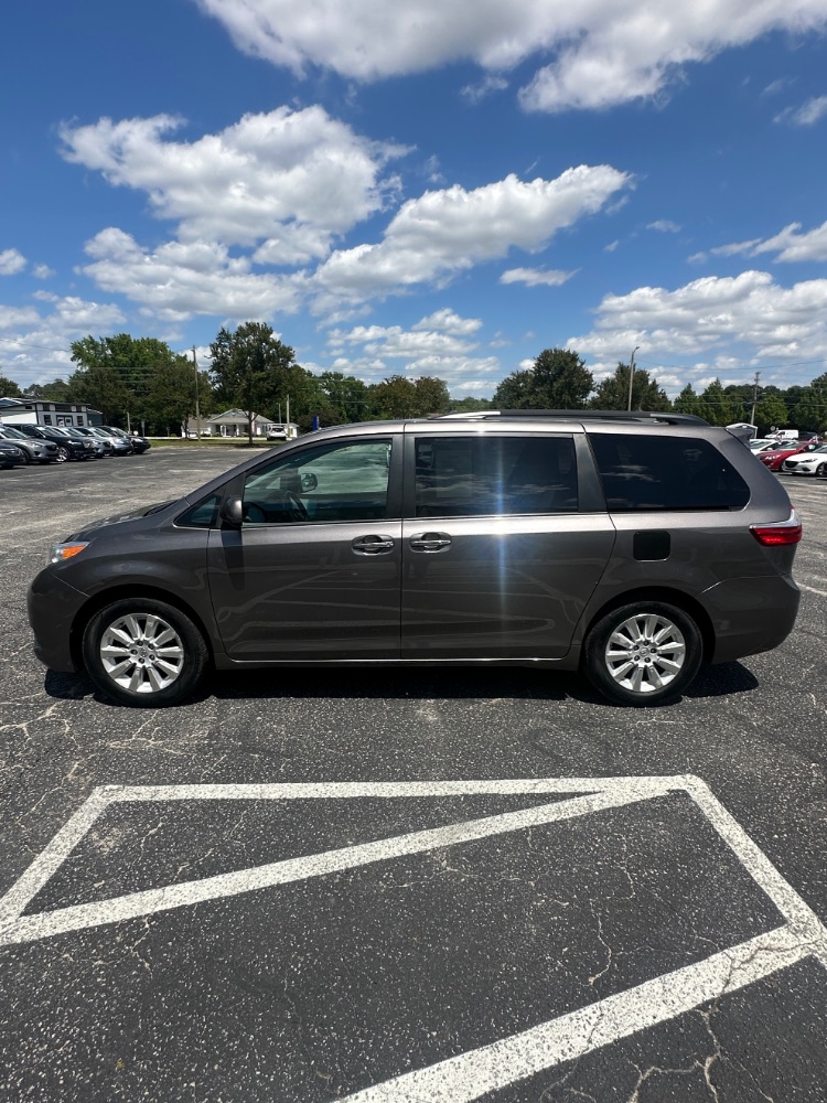 2015 Toyota Sienna XLE