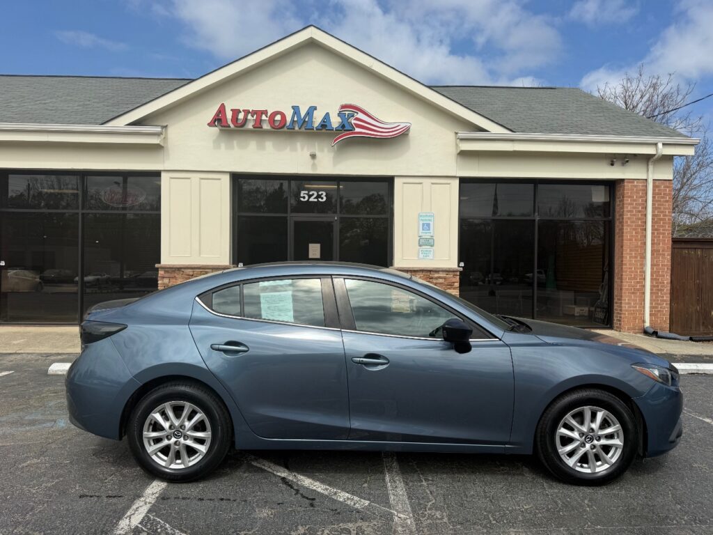 2015 MAZDA 3 i Touring AT 4-Door