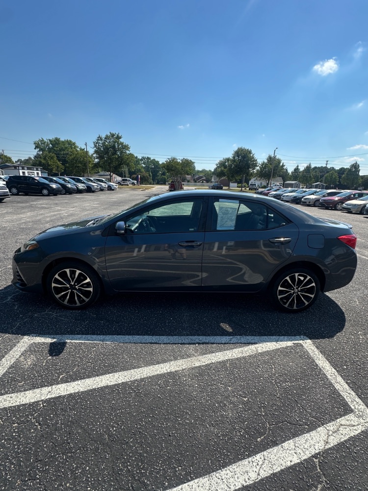 2017 Toyota Corolla L | LE | XLE | SE | SE Special Edition | XSE