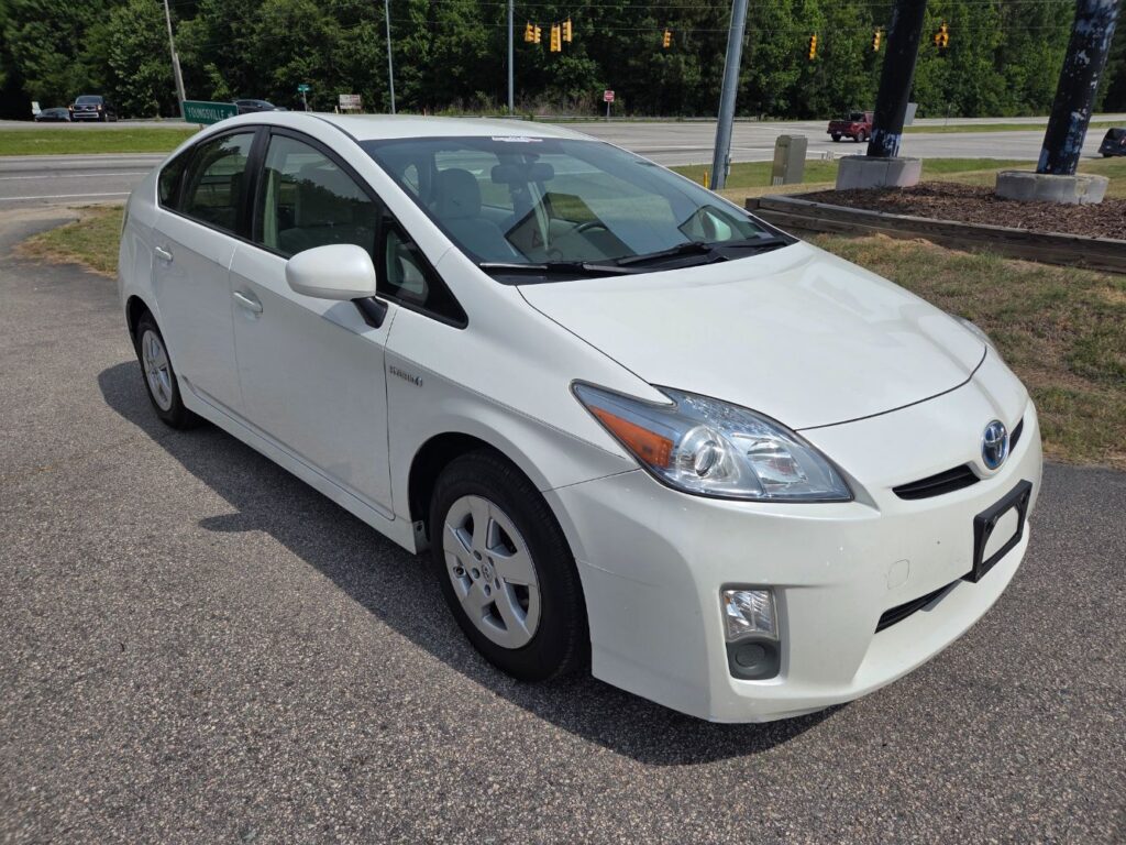 2010 Toyota Prius III