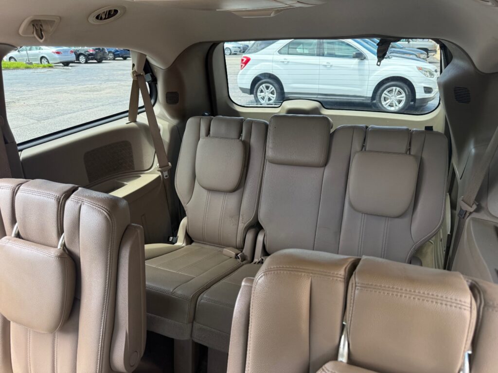 2016 Chrysler Town & Country Touring