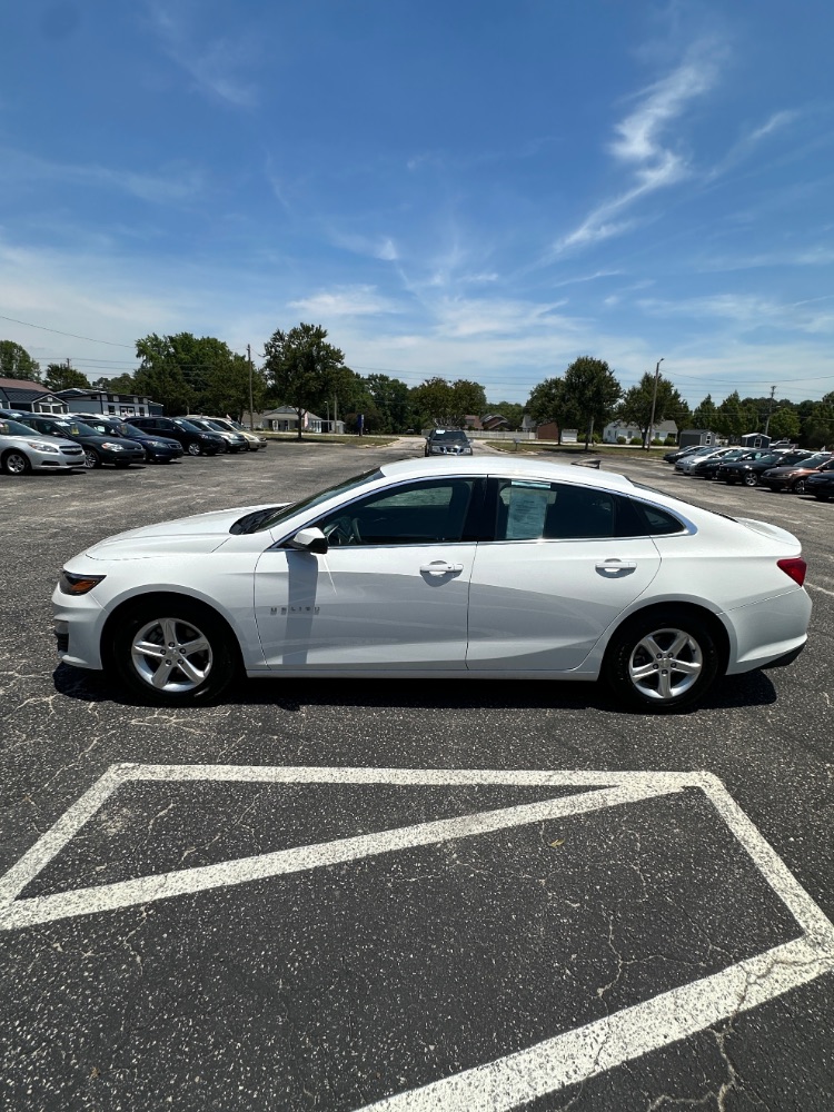 2021 Chevrolet Malibu FWD 1FL