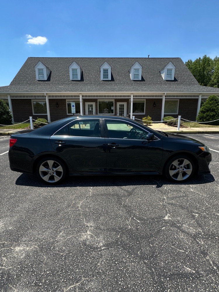 2014 Toyota Camry's photo
