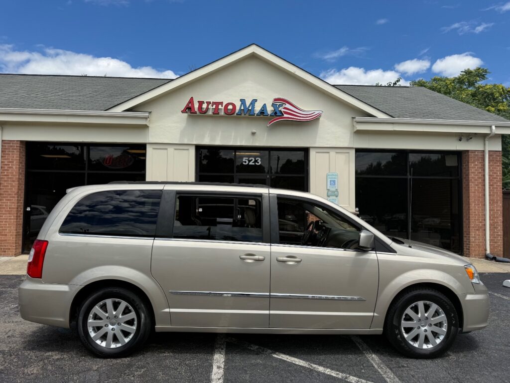 2016 Chrysler Town & Country Touring