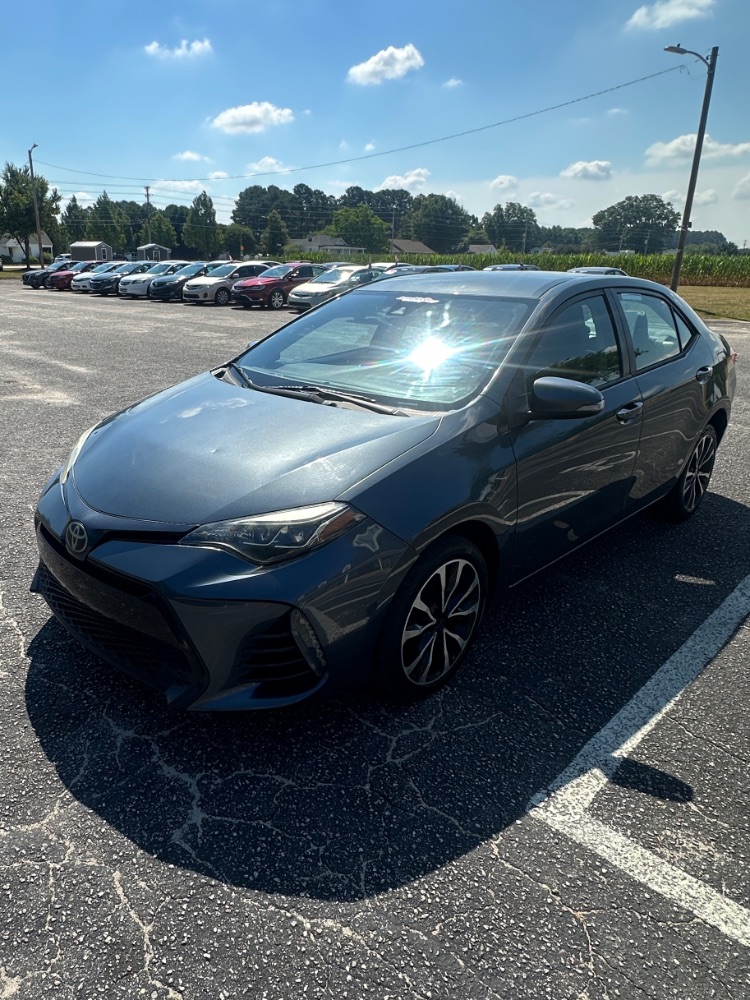 2017 Toyota Corolla L | LE | XLE | SE | SE Special Edition | XSE