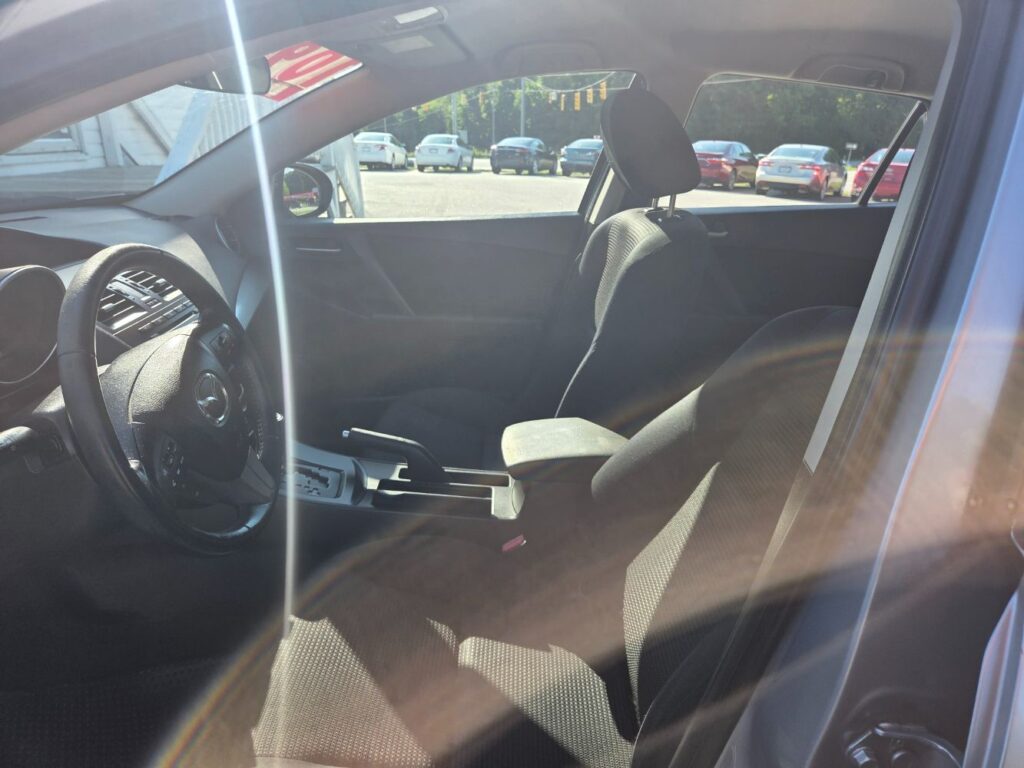 2012 Mazda Mazda3 Hatchback i Touring