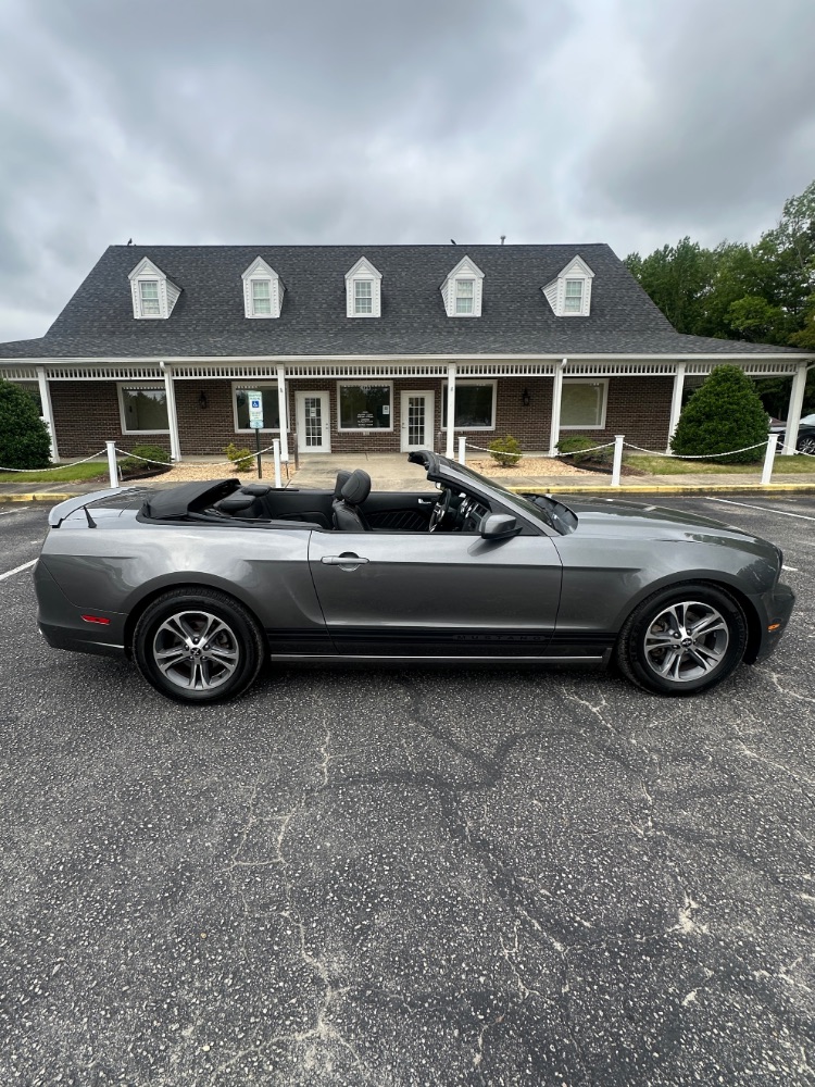 2014 Ford Mustang V6 Premium