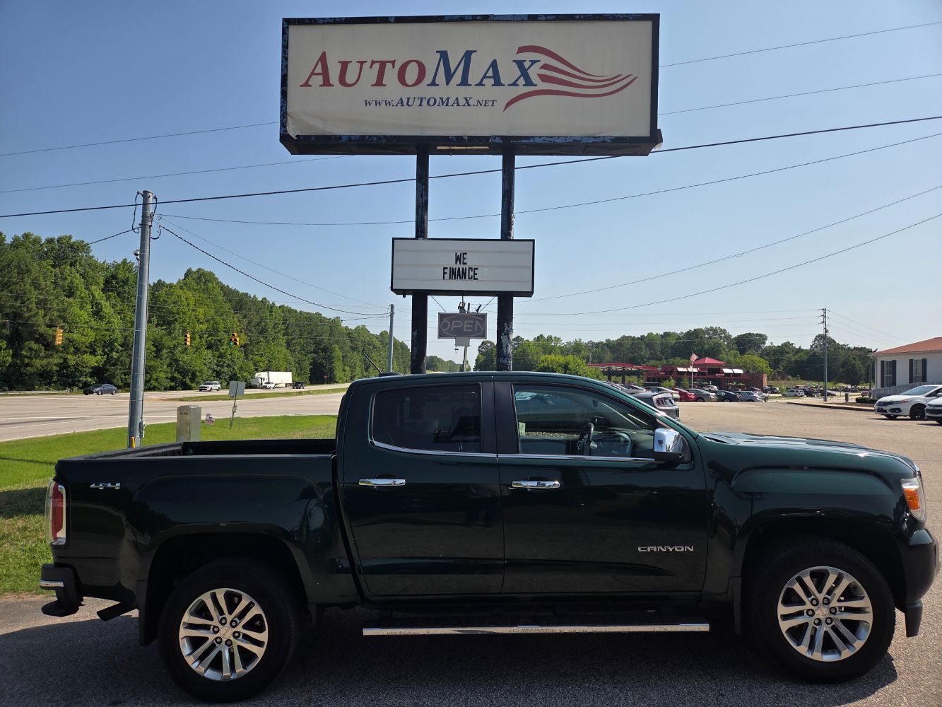 2016 GMC Canyon 4WD SLT Crew Cab Short Box's photo