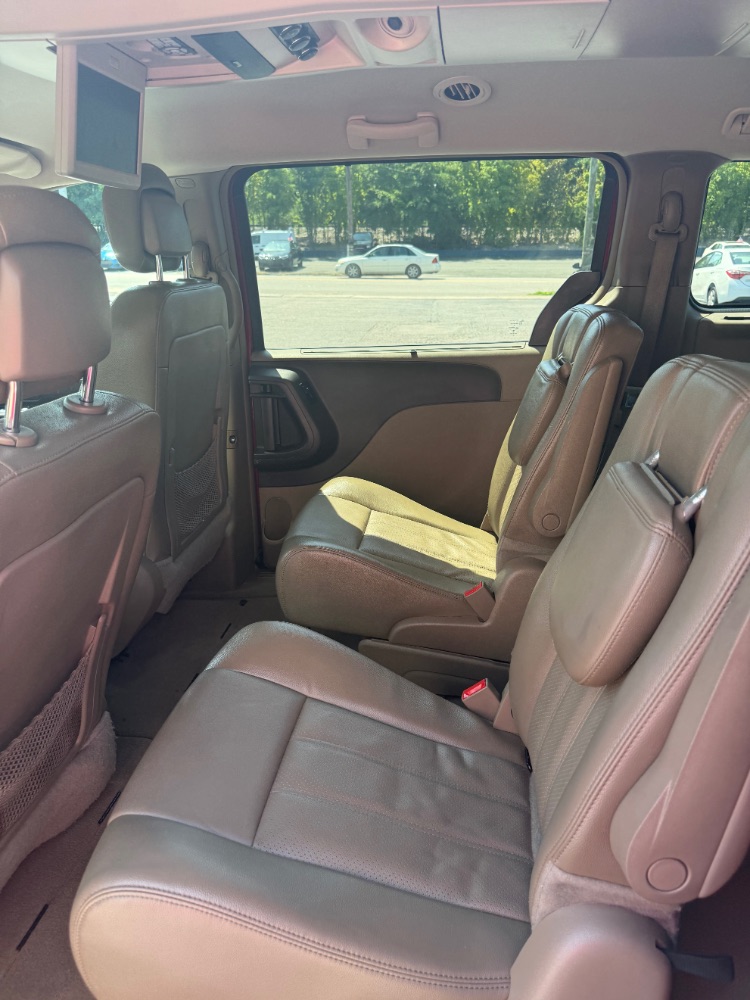 2015 Chrysler Town & Country Touring-L