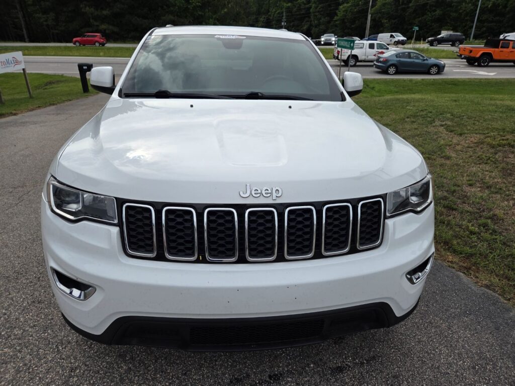 2017 Jeep Grand Cherokee Laredo 4x2