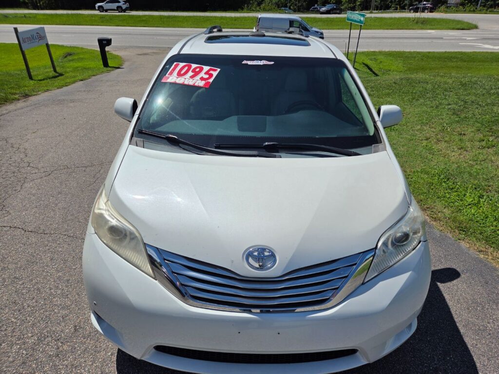 2011 Toyota Sienna XLE V6