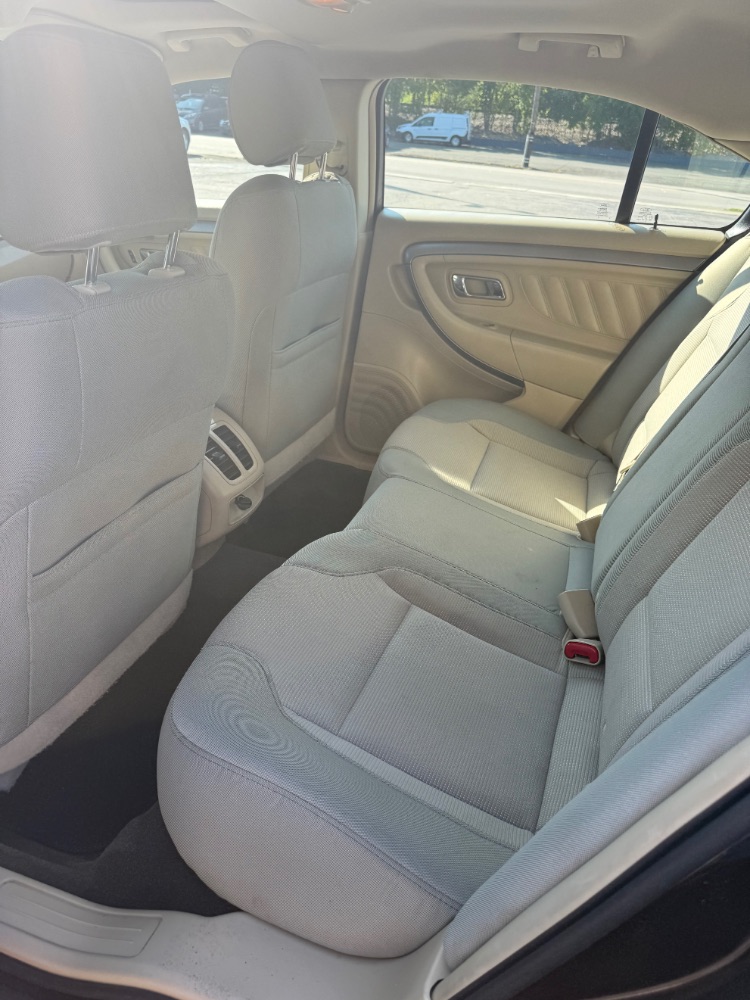 2013 Ford Taurus SEL
