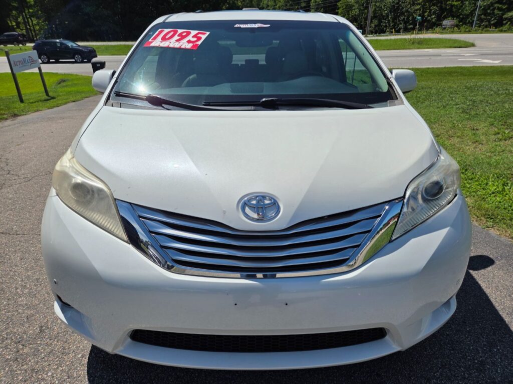 2011 Toyota Sienna XLE V6