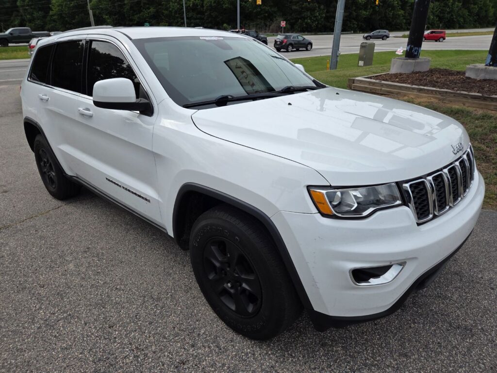 2017 Jeep Grand Cherokee Laredo 4x2