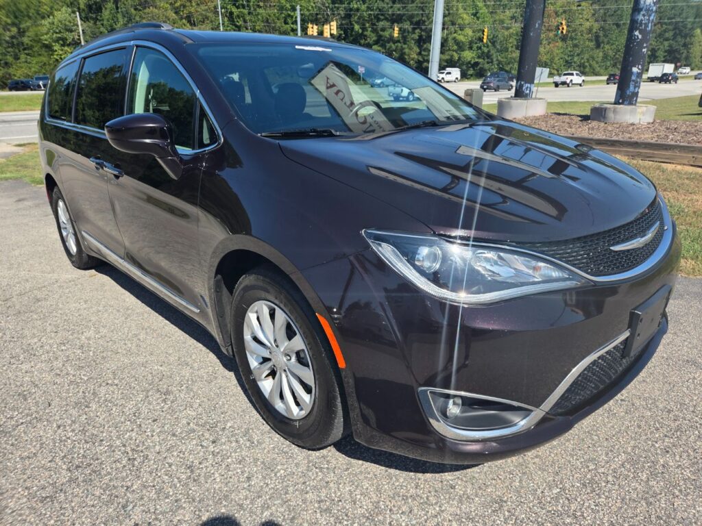 2017 Chrysler Pacifica Touring-L