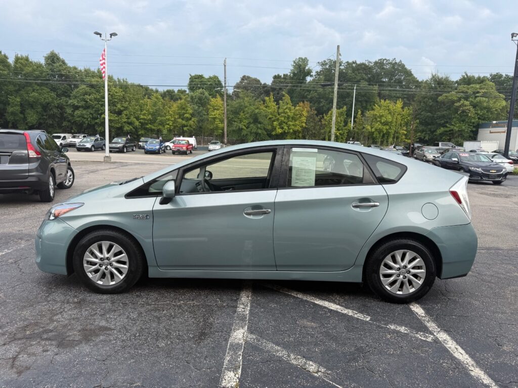 2012 Toyota Prius Plug-in Advanced
