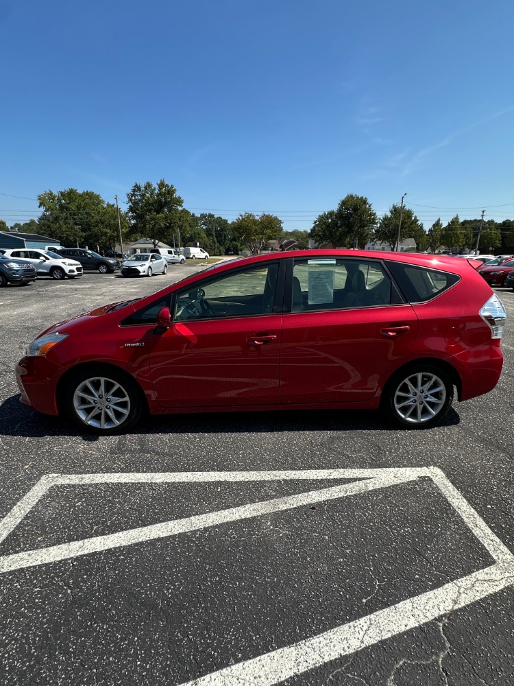 2012 TOYOTA PRIUS V BASE L4