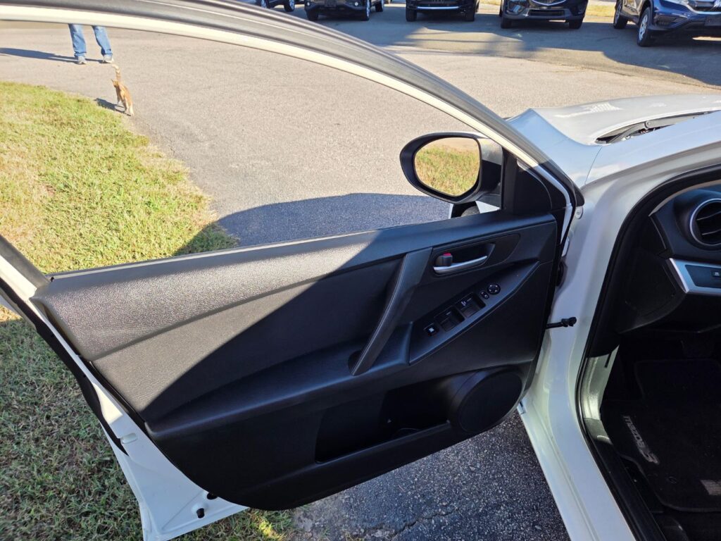 2013 Mazda 3 i SV