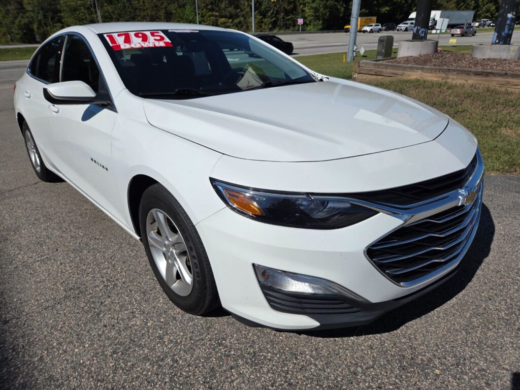2021 Chevrolet Malibu FWD 1FL
