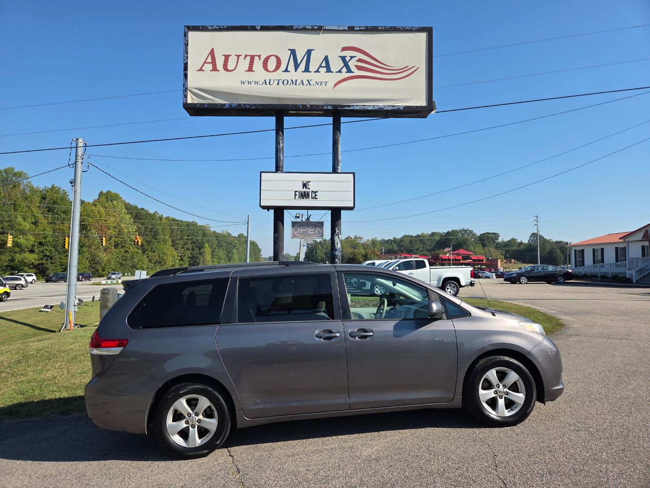 2014 Toyota Sienna LE