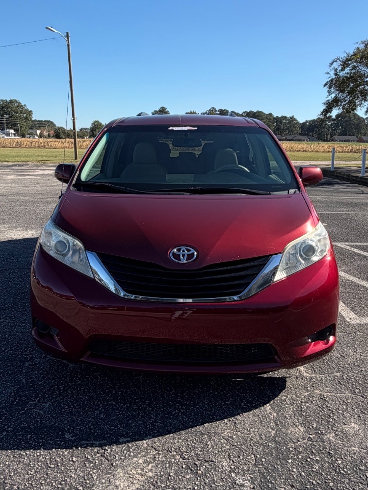 2012 Toyota Sienna LE V6 7 Passenger Auto Access Seat | LE V6 8 Passenger