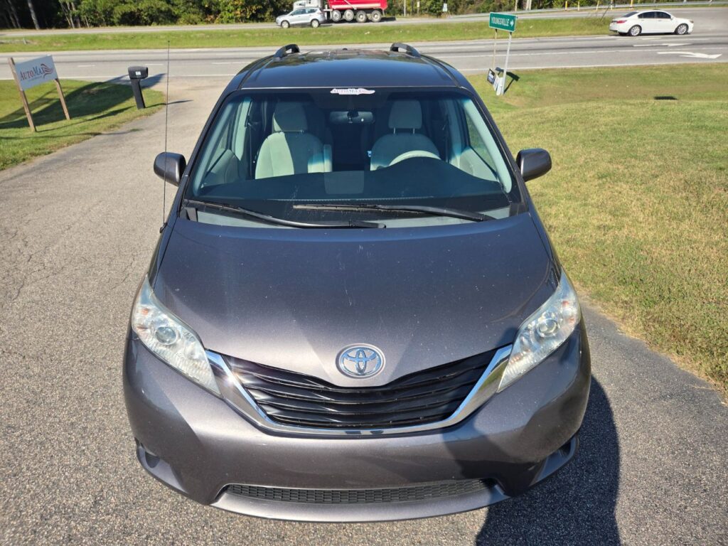 2014 Toyota Sienna LE 7 Passenger Mobility