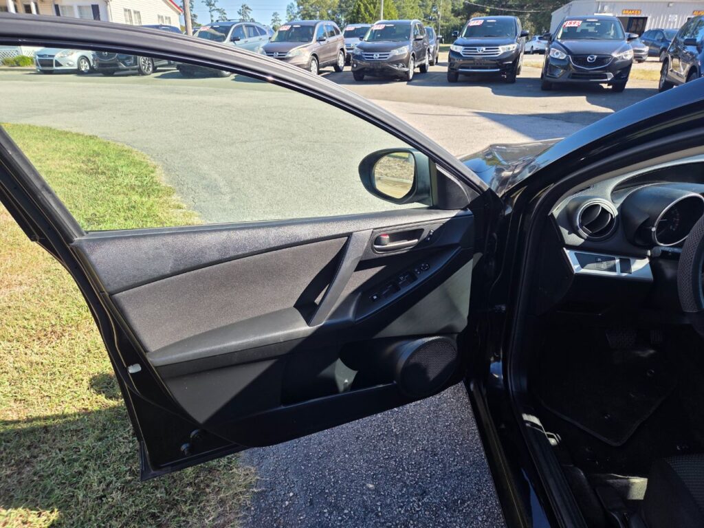 2013 Mazda 3 i Sport