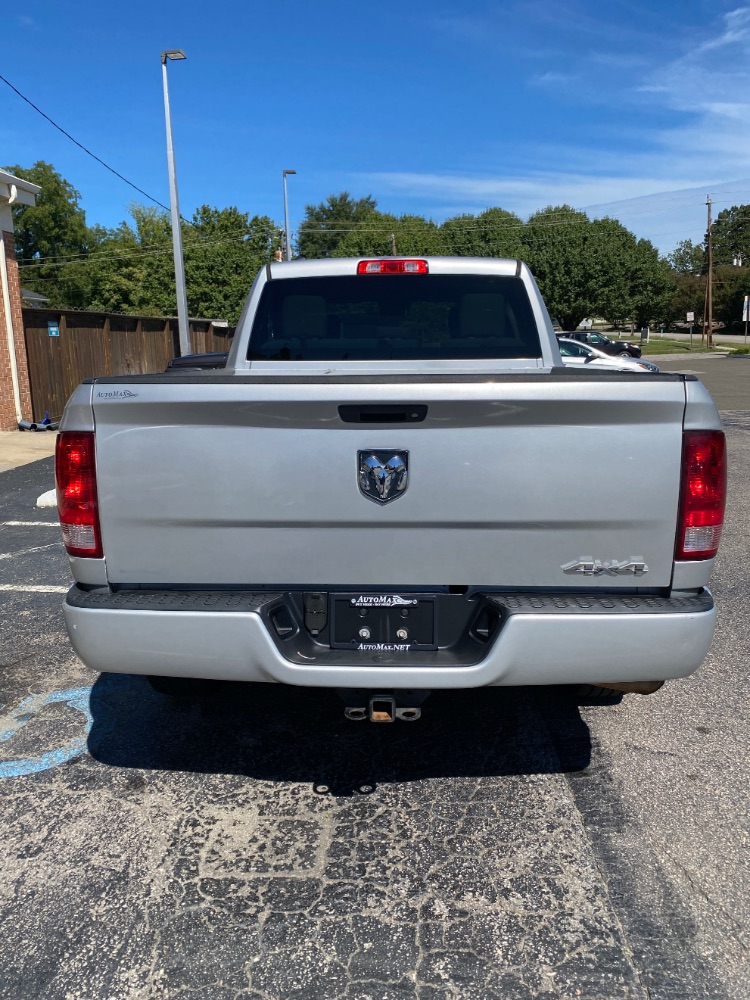 2017 Ram 1500 Express Quad Cab 4x4 6'4 Box