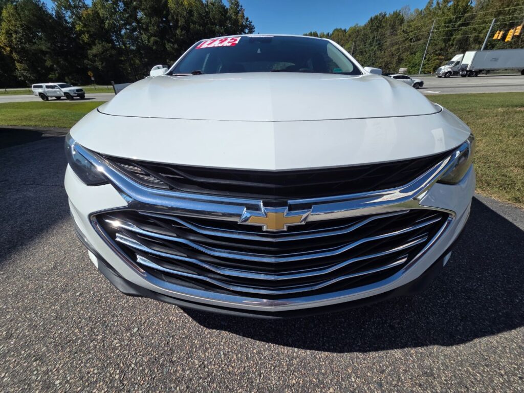 2021 Chevrolet Malibu FWD 1FL