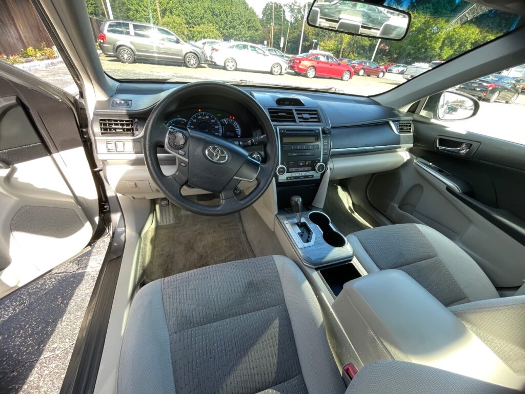 2012 Toyota Camry Hybrid LE