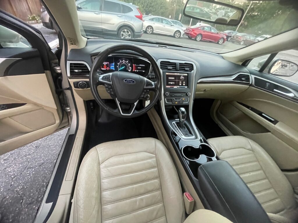 2016 Ford Fusion SE