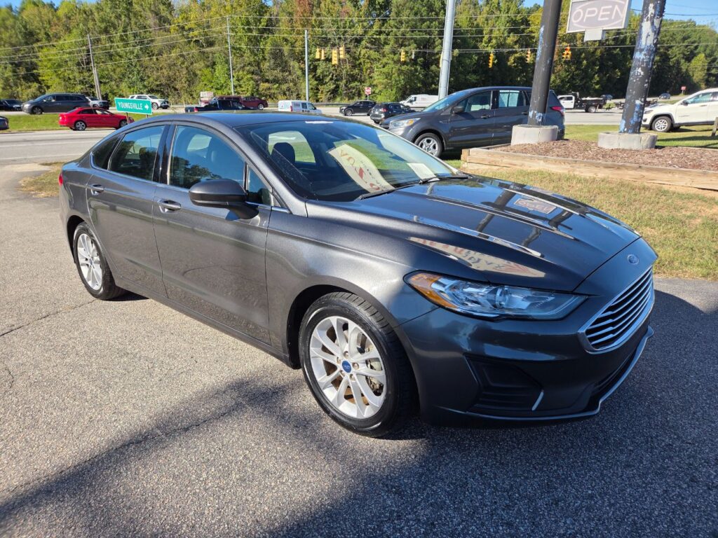 2020 Ford Fusion SE